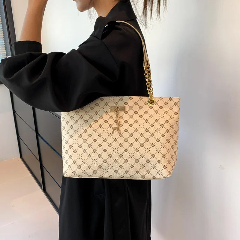 💥 58% OFF 💥 New Presbyopia women's handbag, made of soft leather, large capacity, includes hanging accessory and shoulder bag.