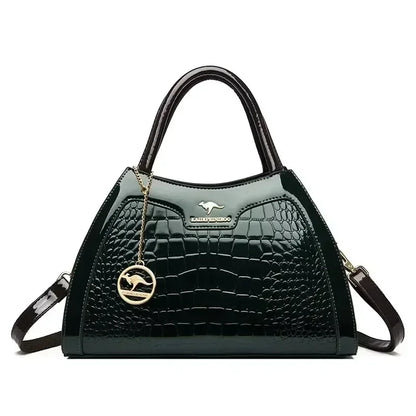💥 31% OFF 💥 on this luxurious handbag - made of soft leather - a high-end fashion handbag.