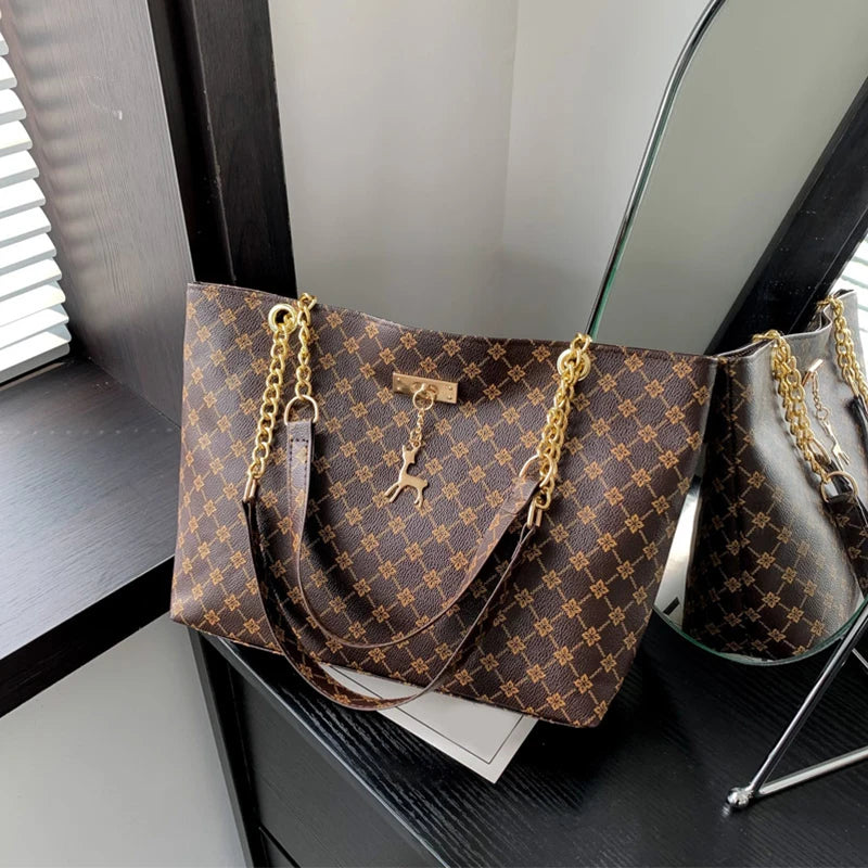 💥 58% OFF 💥 New Presbyopia women's handbag, made of soft leather, large capacity, includes hanging accessory and shoulder bag.