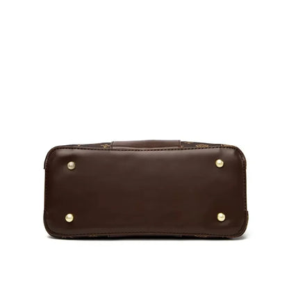 💥 31% OFF 💥 on this luxurious handbag - made of soft leather - a high-end fashion handbag.