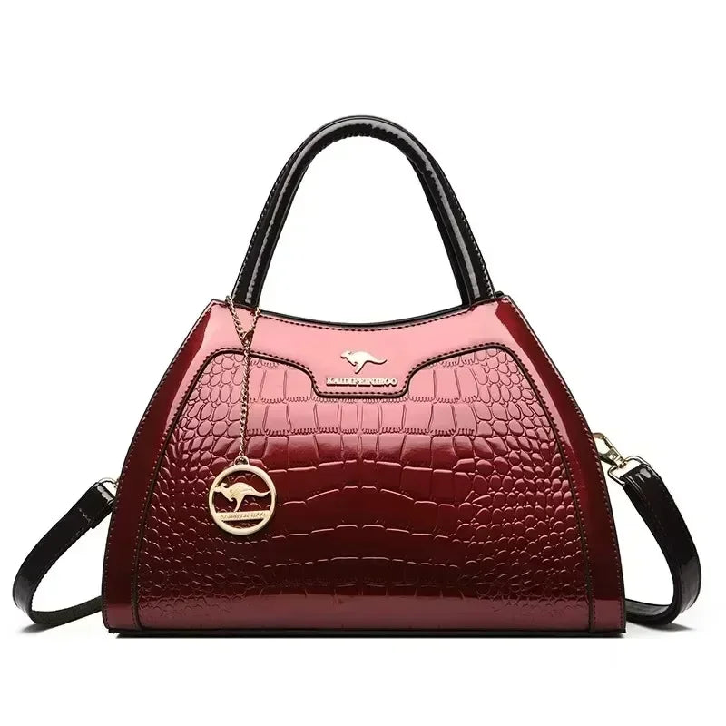 💥 31% OFF 💥 on this luxurious handbag - made of soft leather - a high-end fashion handbag.